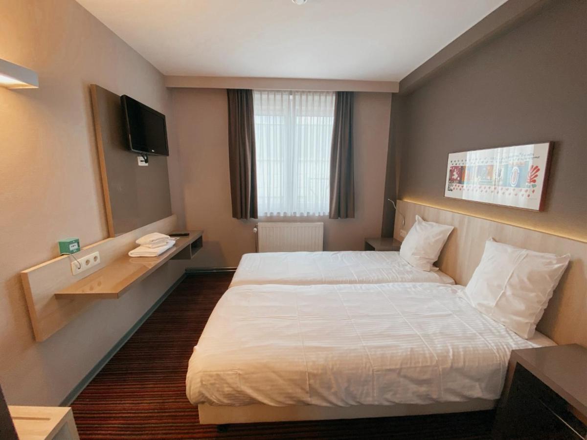 Hotel Les100Ciels Saint-Hubert Exteriér fotografie